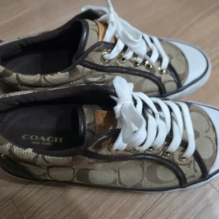 [BUNJANG] Coach Logo Pattern Sneakers Brown US 6.5 / 코치 로고 패턴 스니커즈 브라운230