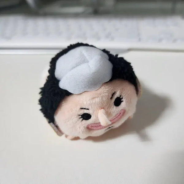 [BUNJANG] One Piece Usopp Stress Ball Plush 25th Anniversary / 원피스 굿즈 스트레스볼 우솝 인형 애니메이션 25주년 대원 더현대 팝업