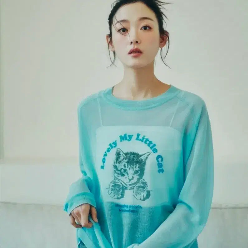 [BUNJANG] Juicy Judy Cat Linen Knit (Yumi) - YooMi Wearing / 쥬시쥬디 고양이 린넨니트 이유미 착용