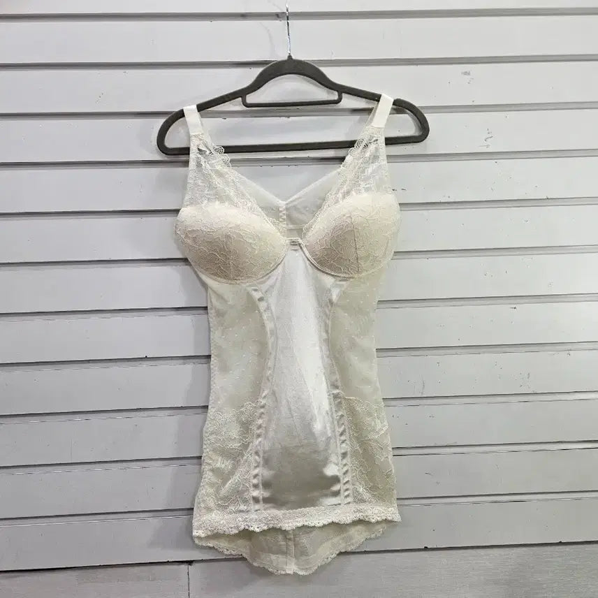 [BUNJANG] Maremante Ivory Lace Point Bra Running 80D / 마레몬떼 아이보리 레이스포인트 브라런닝 80D/보물찾기천사