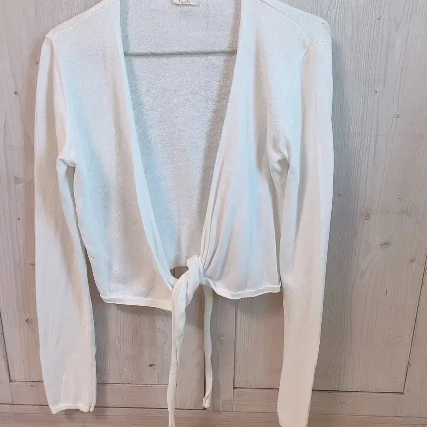[BUNJANG] Brandy Melville White 100% Cotton Balletcore Cardigan / 브랜디멜빌 발레코어 가디건 화이트 면100%