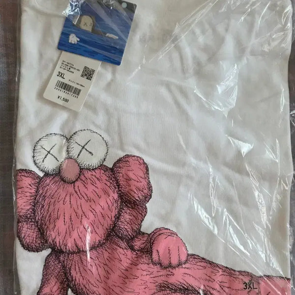 [BUNJANG] Uniqlo x KAWS Graphic T-Shirt Bundle Set (3XL) / 유니클로 카우스 3xl 2장 일괄