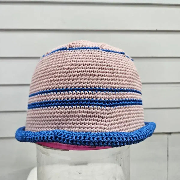 [BUNJANG] Hand-Knitted Women's Hat (Size 56) - Pink with Blue Accents / 연핑크 블루 포인트  손뜨개 여성모자56/보물찾기천사
