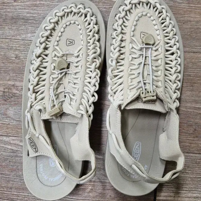 [BUNJANG] KEEN Unique Sandals Beige / keen 킨 유니크샌들 250