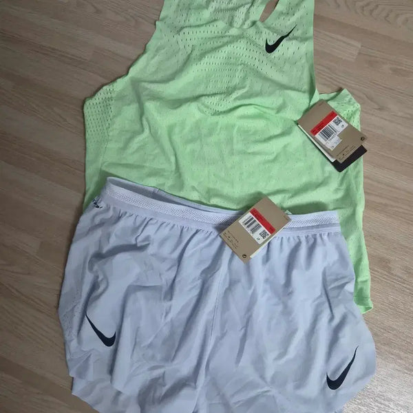 [BUNJANG] Nike Aeroswift Singlet and 4-Inch Shorts Set (Older Version) - Size L / 나이키 에어로스위프트 싱글렛/4인치쇼츠(구형) 세트L