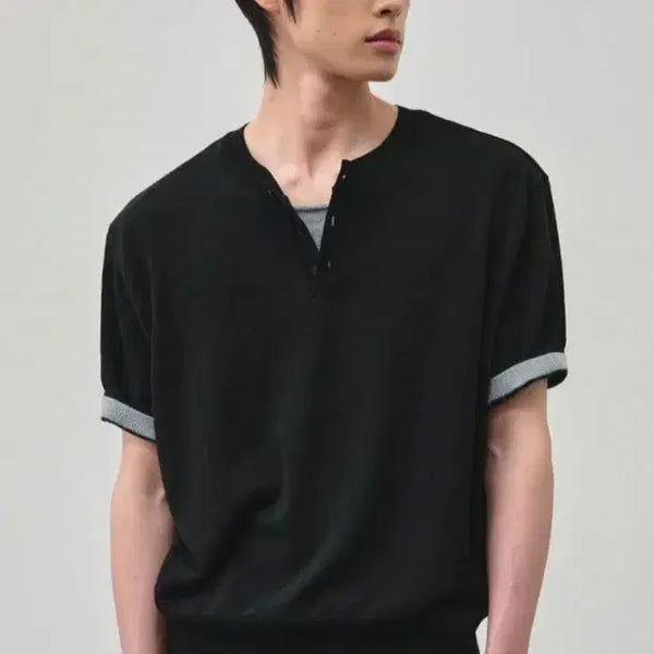 [BUNJANG] Alice x Oh Jungkyu Cool Cotton Layered Henry Neck Crop Half Knit - Black / [오정규 x 알리스] 쿨 코튼 레이어드 헨리넥 크롭 하프 니트 블랙