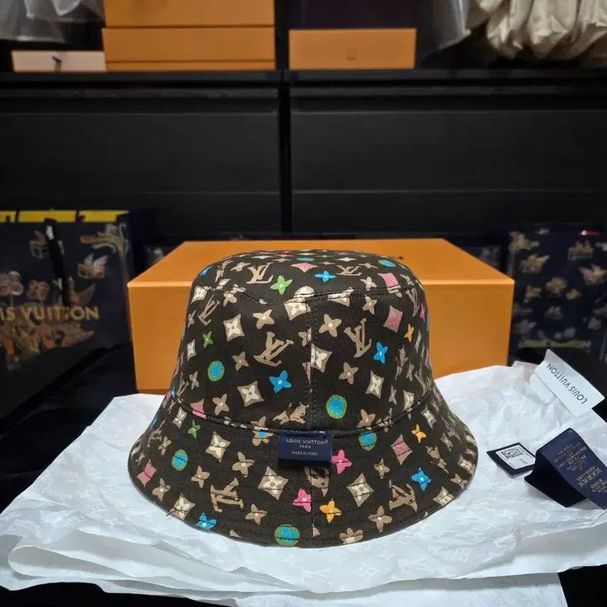 [BUNJANG] Louis Vuitton Craxy Reversible Monogram Bucket Hat / [한정판]루이비통 크래기 리버시블 모노그램 버킷햇 라이즈 쇼타로 착용 루이비통모자