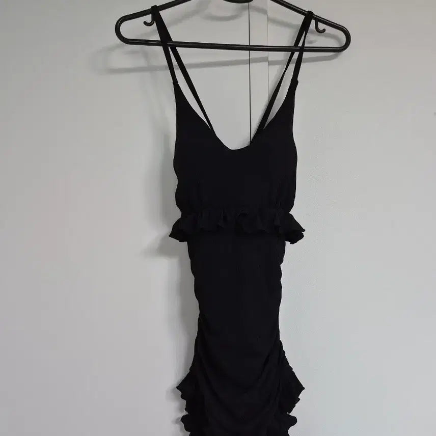 [BUNJANG] Frill Shirring Black Lace Swimsuit with Cardigan Set / 프릴 셔링 블랙 수영복