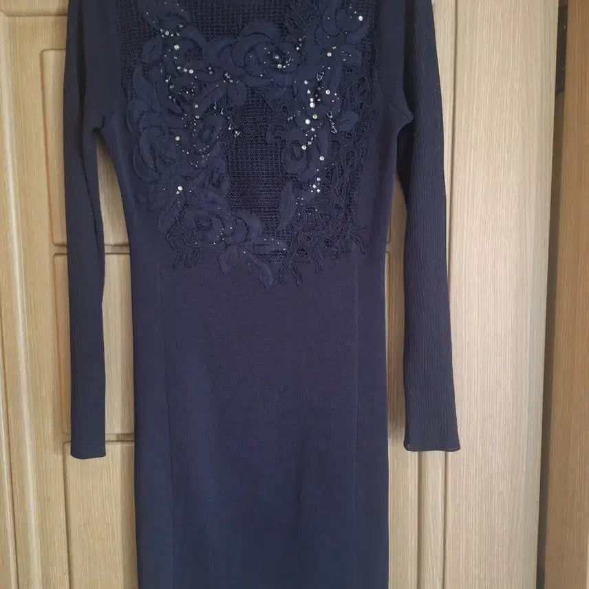 [BUNJANG] Objet Knit Dress Navy Embroidered Beaded / 오브제 니트 원피스