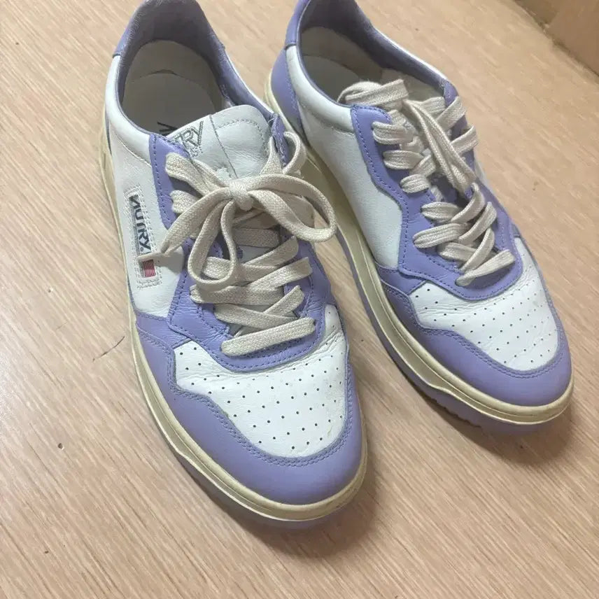 [BUNJANG] Autry Medalist Lavender Sneakers / 오트리 메달리스트 라벤더 스니커즈