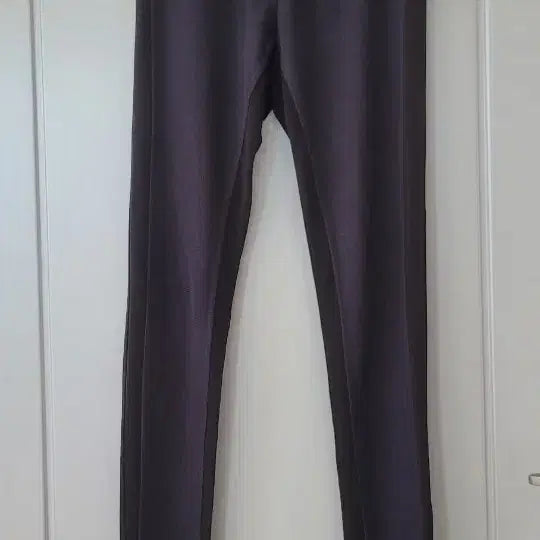[BUNJANG] DEMOO Black Leggings Polyester Spandex Blend / 데무 블랙 레깅스