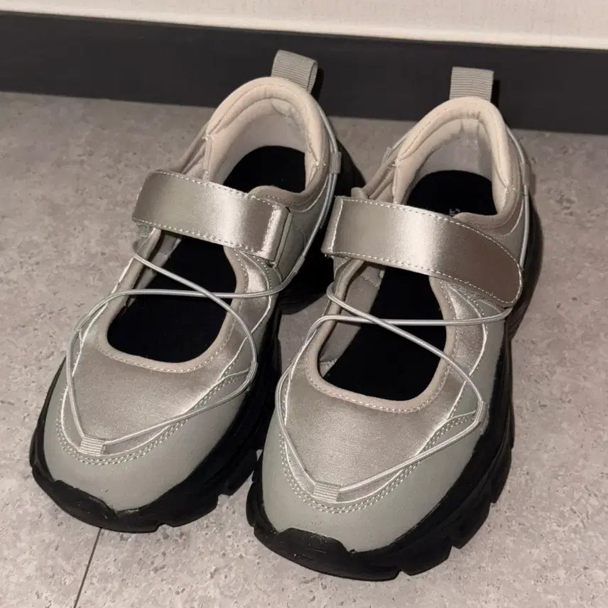 [BUNJANG] ShuPpen Multi-Strap Mary Jane Platform Sneakers HPWPDGA304 / 슈펜 멀티 스트랩 메리제인 플랫폼 스니커즈 HPWPDGA304