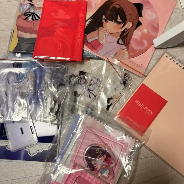 [BUNJANG] Isegye Idol Merchandise Bundle / 이세계아이돌 굿즈 처분