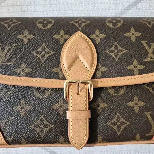 [BUNJANG] Diane Monogram Shoulder Bag / 다이앤 모노그램 가방