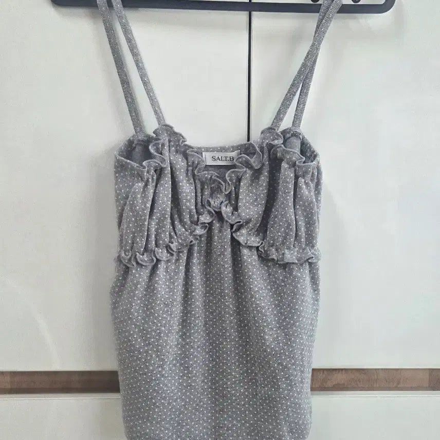 [BUNJANG] Polka Dot Frill Sleeveless Top / 도트 프릴 나시