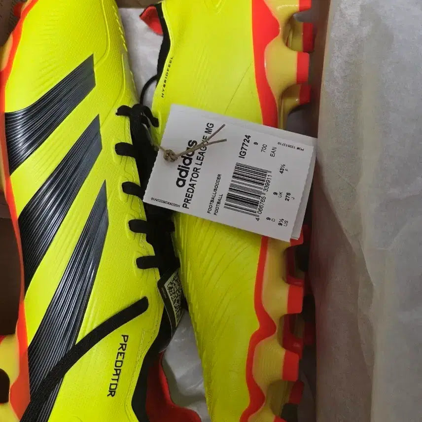[BUNJANG] Adidas Predator Leather MG Soccer Cleats 270 / 아디다스 프레데터 레더 MG 축구화 270