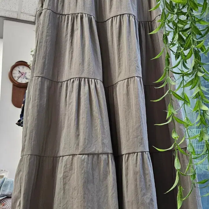 [BUNJANG] Khaki Ruffled Banding Long Skirt / [새상품]바스락 카키색 캉캉 밴딩 스커트