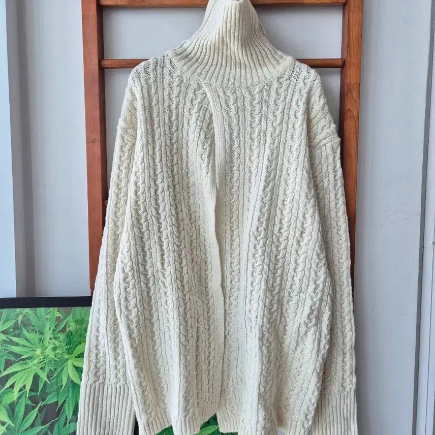 [BUNJANG] Ivory Cable Knit Turtleneck Open Sweater / (새상품)아이보리 케이블 니트 터틀넥 오픈 스웨터