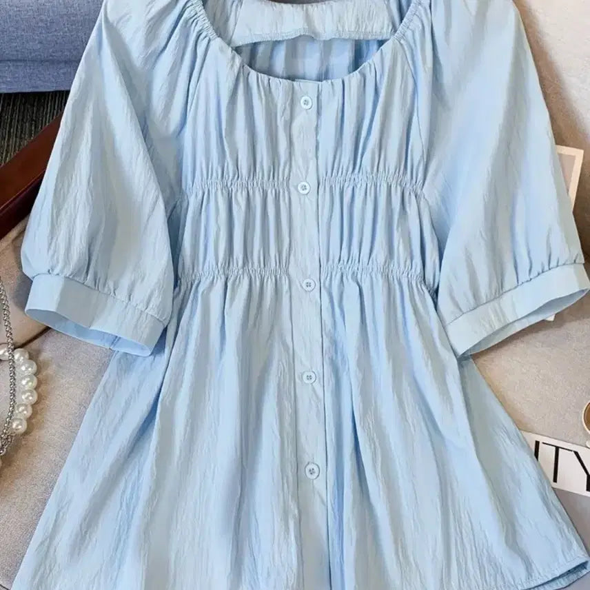 [BUNJANG] Sky Blue Shirring Square Neck Blouse / 하늘색 셔링 스퀘어넥 블라우스