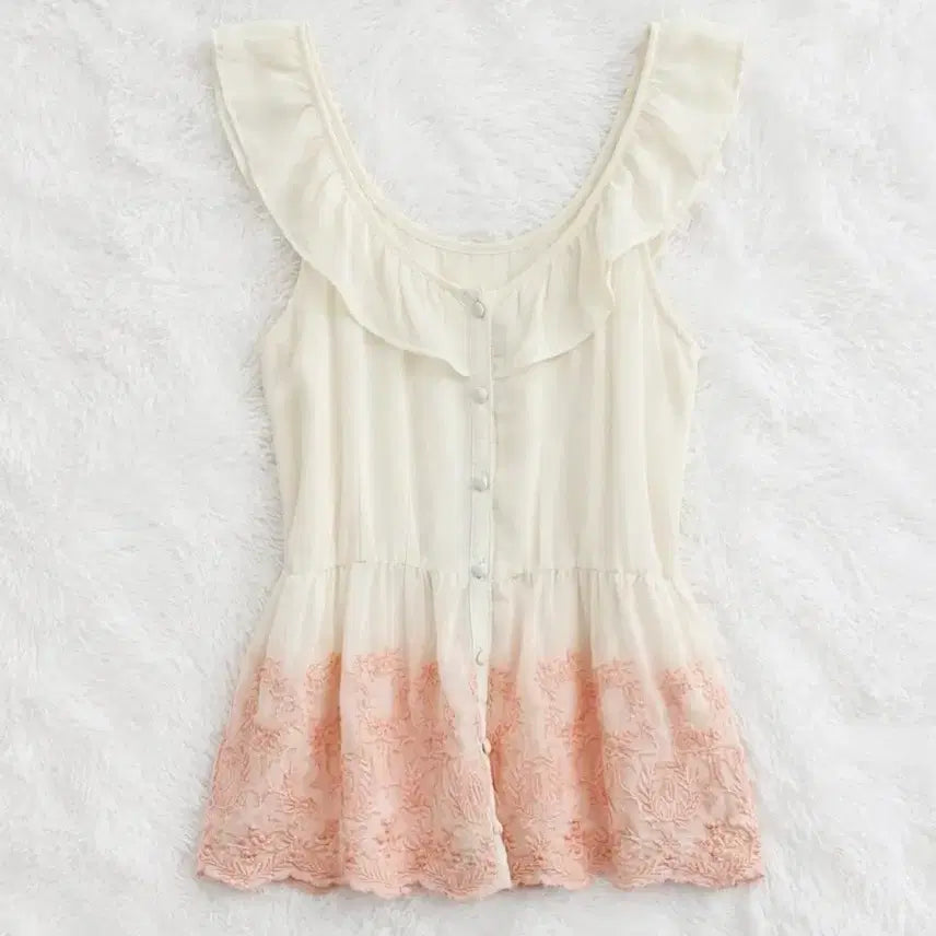 [BUNJANG] Vintage Japanese Chiffon Blouse with Butterfly Fit, Frills, and Embroidery / 일본 빈티지 나비핏 쉬폰 프릴 자수 블라우스 아오이유우 하구미
