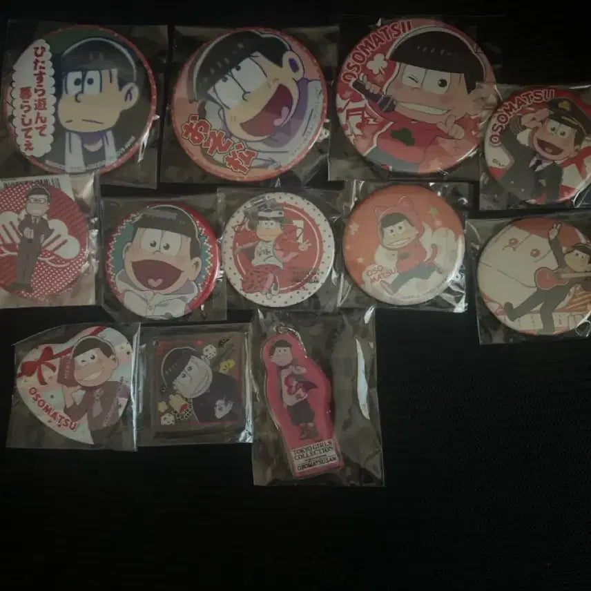 [BUNJANG] Osomatsu-san Badge & Keyring Bundle Set (Sealed) / 일괄)) 오소마츠상 뱃지 키링 미개봉