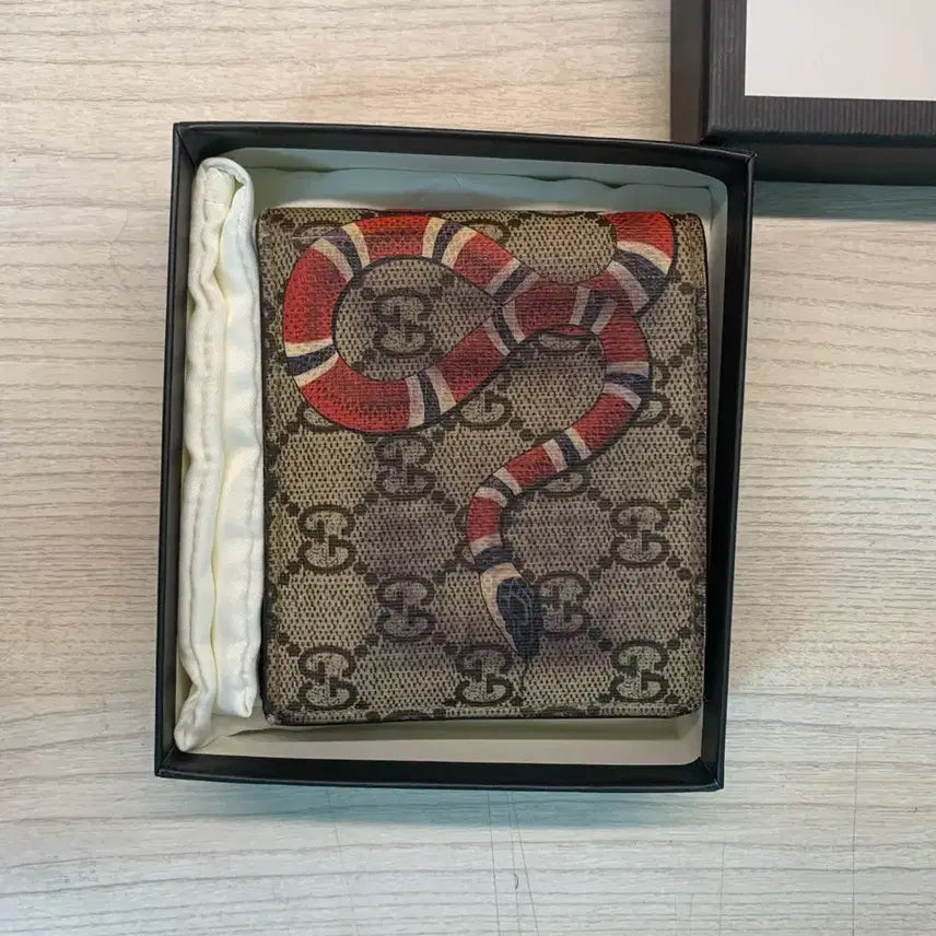 [BUNJANG] Gucci Snake Bifold Wallet Full Box / 구찌 스네이크 반지갑 풀박스
