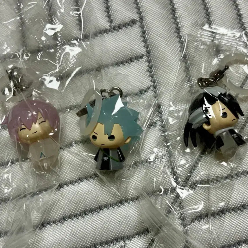 [BUNJANG] Bleach Mezurushi Toshiro Byakuya Gin Sealed Bundle Gacha Keyring Set / 헤도레 덤) 블리치 메지루시 토시로 뱌쿠야 긴 미개봉 일괄 가챠 키링