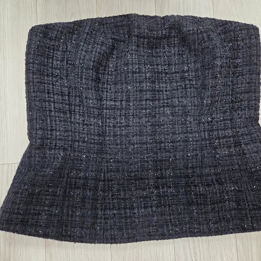 [BUNJANG] The Louran Classic Tweed Top Black M / 더로랑 클래식 트위드 탑 블랙 m