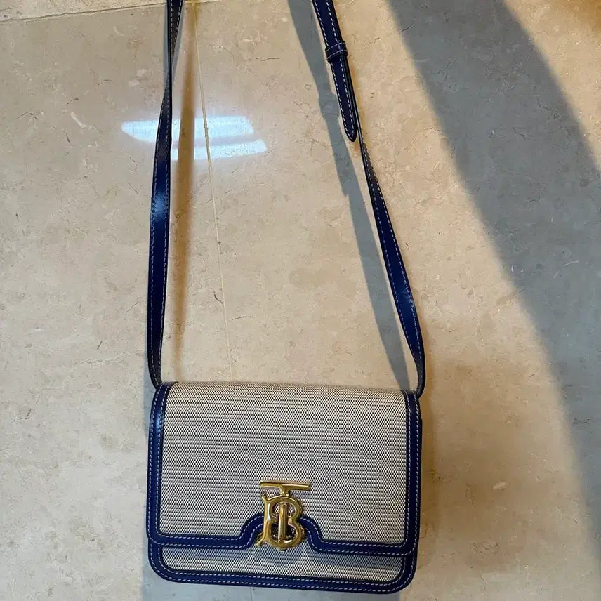 [BUNJANG] Burberry TB Mini Two-Tone Canvas Shoulder Bag Blue / 정품)버버리 TB 미니 투톤 캔버스 숄더백 블루