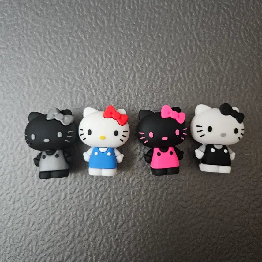 [BUNJANG] Hello Kitty Magnet 4-Piece Set / 헬로키티 마그넷 4종 세트