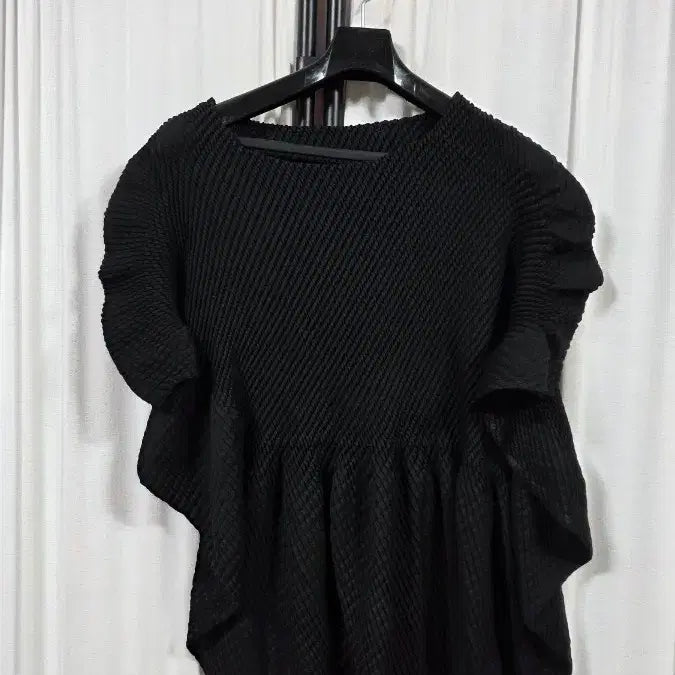 [BUNJANG] Pleats Me Pleated Lace Blouse (F) / 플리츠미플리츠레이스플리츠블라우스(F)