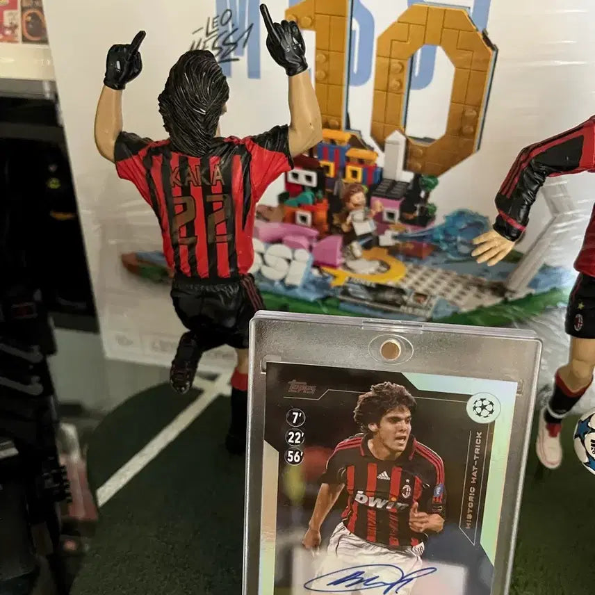 [BUNJANG] AC Milan Kaka Figure + Autographed Card Bundle Set / AC밀란 카카 피규어 + 오토(싸인)카드