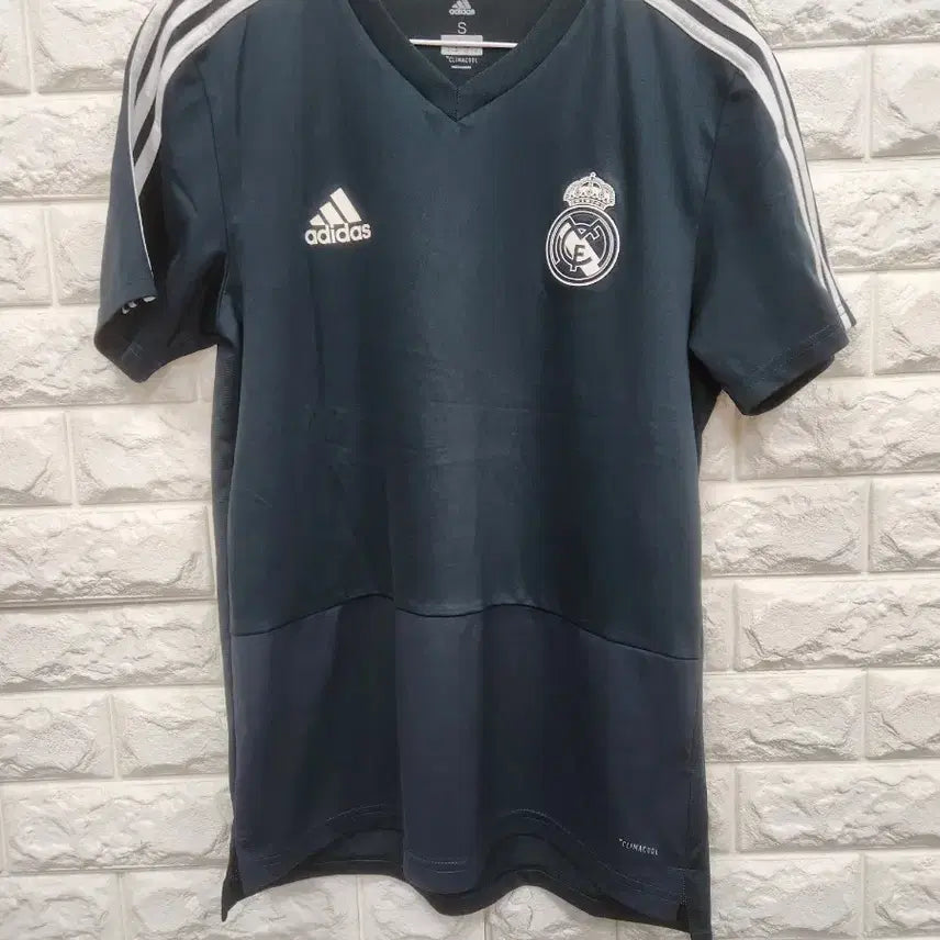 [BUNJANG] Adidas Real Madrid Unisex Short Sleeve T-Shirt Size S / 아디다스 레알마드리드 공용 반팔 라운드티 S사이즈 k1157
