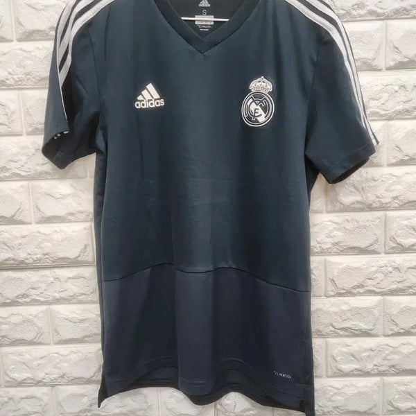 [BUNJANG] Adidas Real Madrid Unisex Short Sleeve T-Shirt Size S / 아디다스 레알마드리드 공용 반팔 라운드티 S사이즈 k1157
