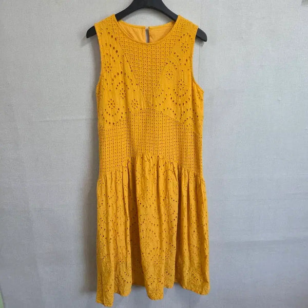 [BUNJANG] Women's Sleeveless Embroidered Perforated Long Dress / 여성 민소매 나시 자수 펀칭 롱 원피스 F JJ3325