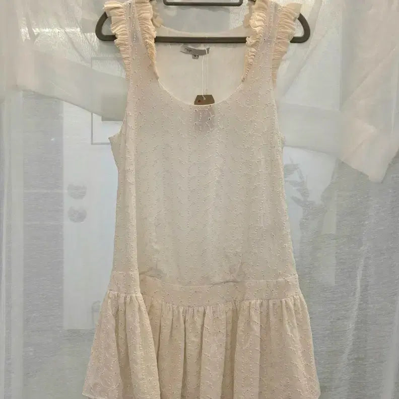 [BUNJANG] Maje Sleeveless Mini White Dress (Size S) / 마쥬 민소매 미니 화이트 원피스 S