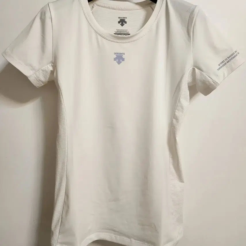 [BUNJANG] Descente Women's Performance T-Shirt / 데상트 여성 기능성 티셔츠