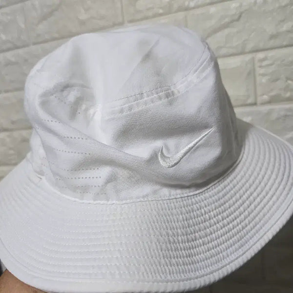 [BUNJANG] Nike White Bucket Hat / 나이키 화이트 버킷헷 free
