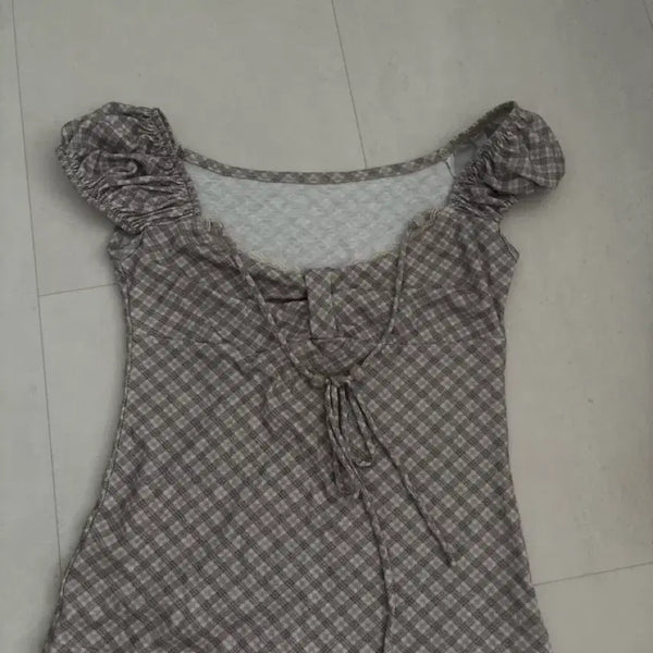 [BUNJANG] Frill Sleeve Checkered Sleeveless Blouse / 나시 티