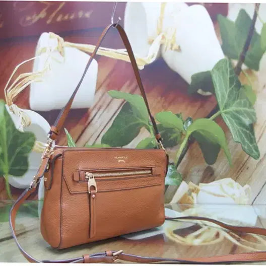 [BUNJANG] Beanpole Leather Small Crossbody Bag / 구제토토 빈폴 가죽 스몰 크로스백 정품 중고가방 60708