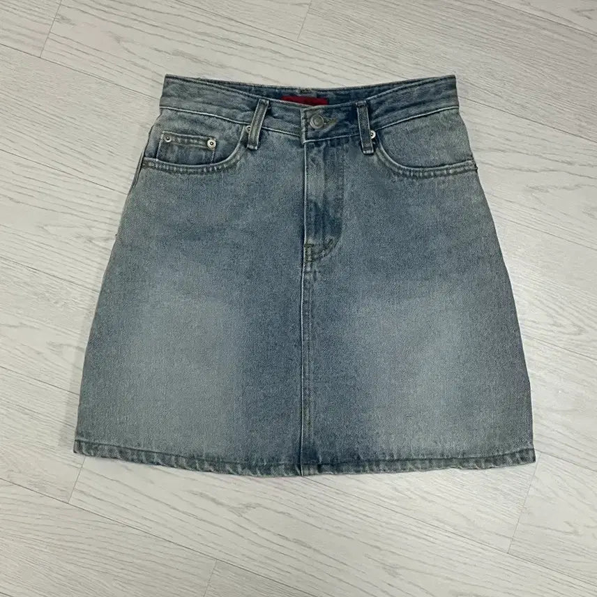 [BUNJANG] Lady Volume Light Blue Denim Skirt / 레이디볼륨 연청 데님스커트