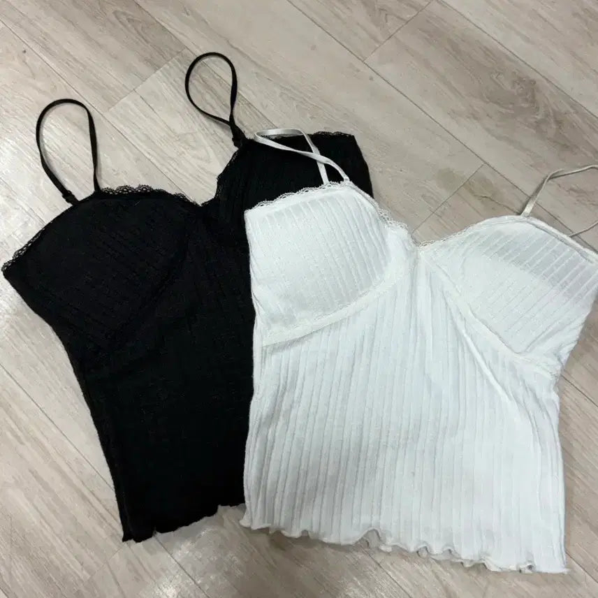 [BUNJANG] Built-in Bra Lace Camisole / 캡내장 레이스 나시