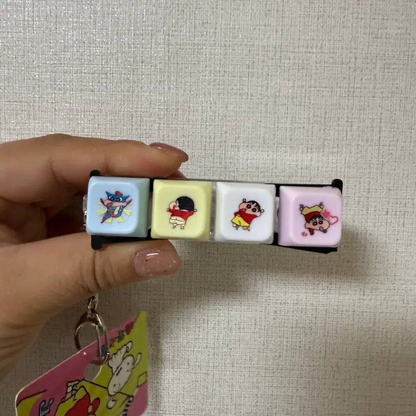 [BUNJANG] Crayon Shin-chan Keyboard Keycap Keyring 4-Piece Set / 짱구는 못말려 키보드 키캡 키링 4구 세트
