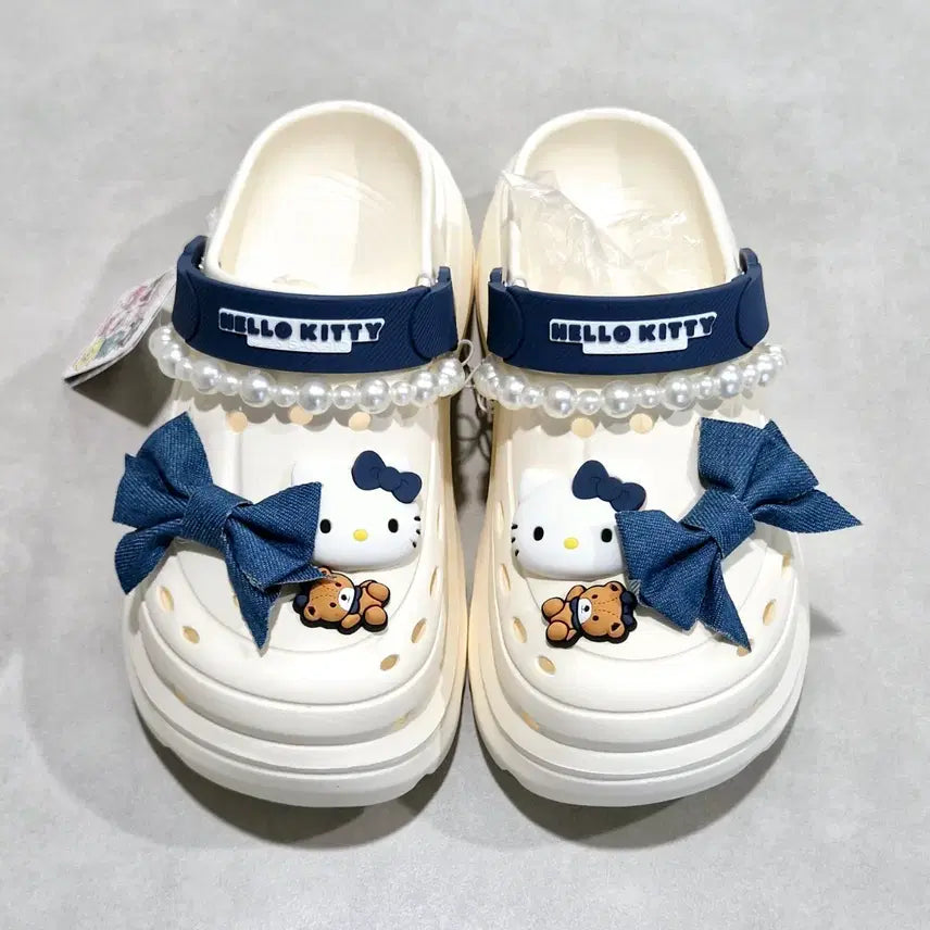 [BUNJANG] Hello Kitty Pearl Denim Ribbon Platform Crocs Slippers / 헬로키티 진주 데님 리본 통굽 크록스 슬리퍼