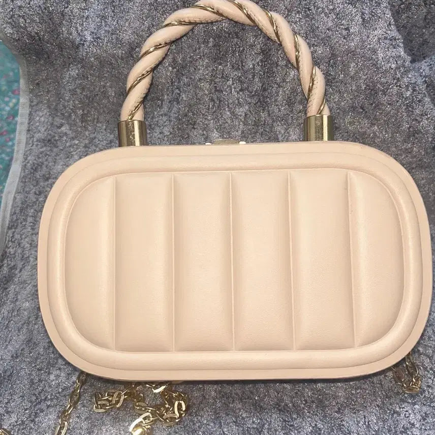 [BUNJANG] IELGY Quilting Chain Shoulder Bag Beige / IELGY퀼팅 체인 숄더백