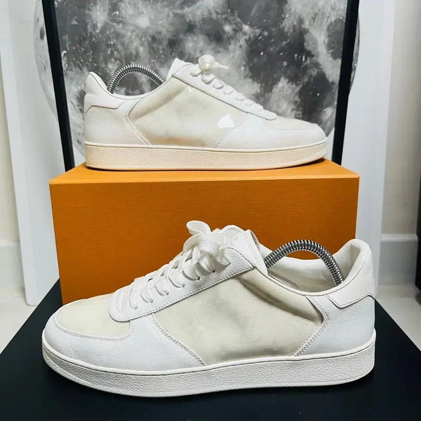 [BUNJANG] Louis Vuitton Monogram Rivoli PVC Sneakers / 정품 6.5) 루이비통 PVC 리볼리 모노그램 스니커즈 265~270