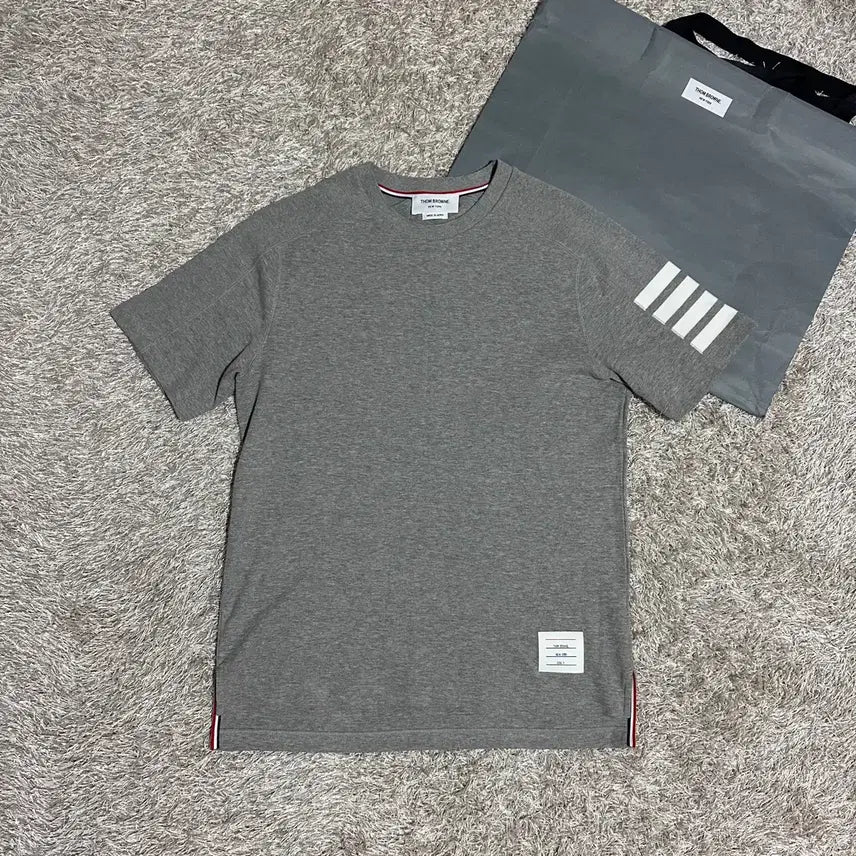 [BUNJANG] Thom Browne Embroidered Short Sleeve T-Shirt / 톰브라운 자수반팔