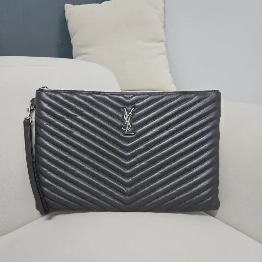 [BUNJANG] Saint Laurent Large Clutch L / 생로랑 클러치 라지 L