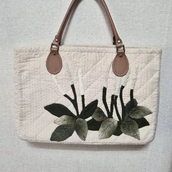 [BUNJANG] Quilted Floral Tote Bag Ivory / 퀼팅 꽃무늬 토트백 아이보리