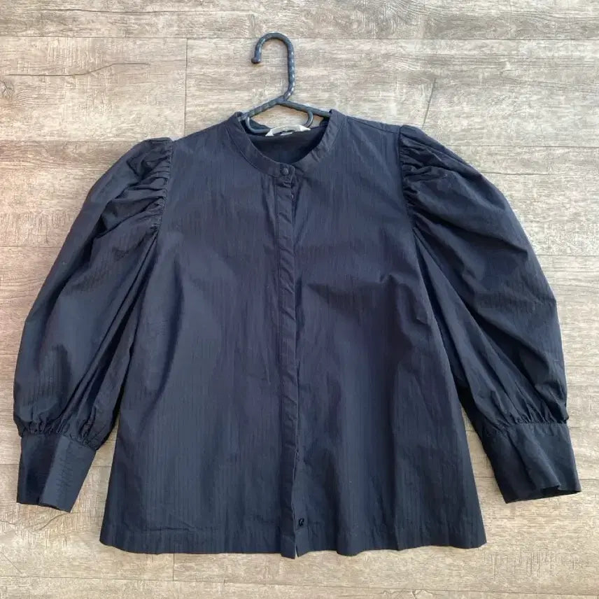 [BUNJANG] H&M Black Puff Sleeve Shirt / 에이치앤엠 블랙 퍼프 소매 셔츠